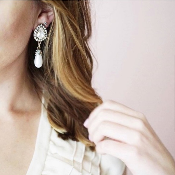 Wedding Bridal Pearl Drop Earrings - Picture 4 of 8